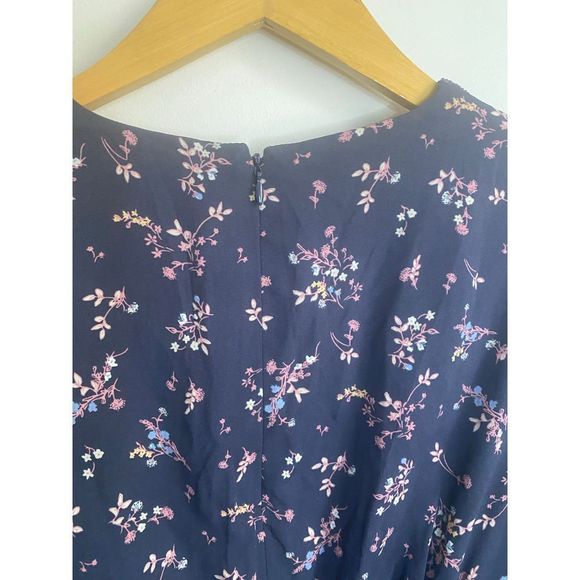 Gal Meets Glam Kelsey Faux Wrap Floral Dress Size 4 - Picture 10 of 14